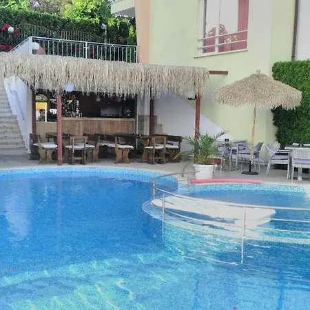 Alex S Nádherným Panoramatickým Výhledem Na Moře * Sveti Vlas